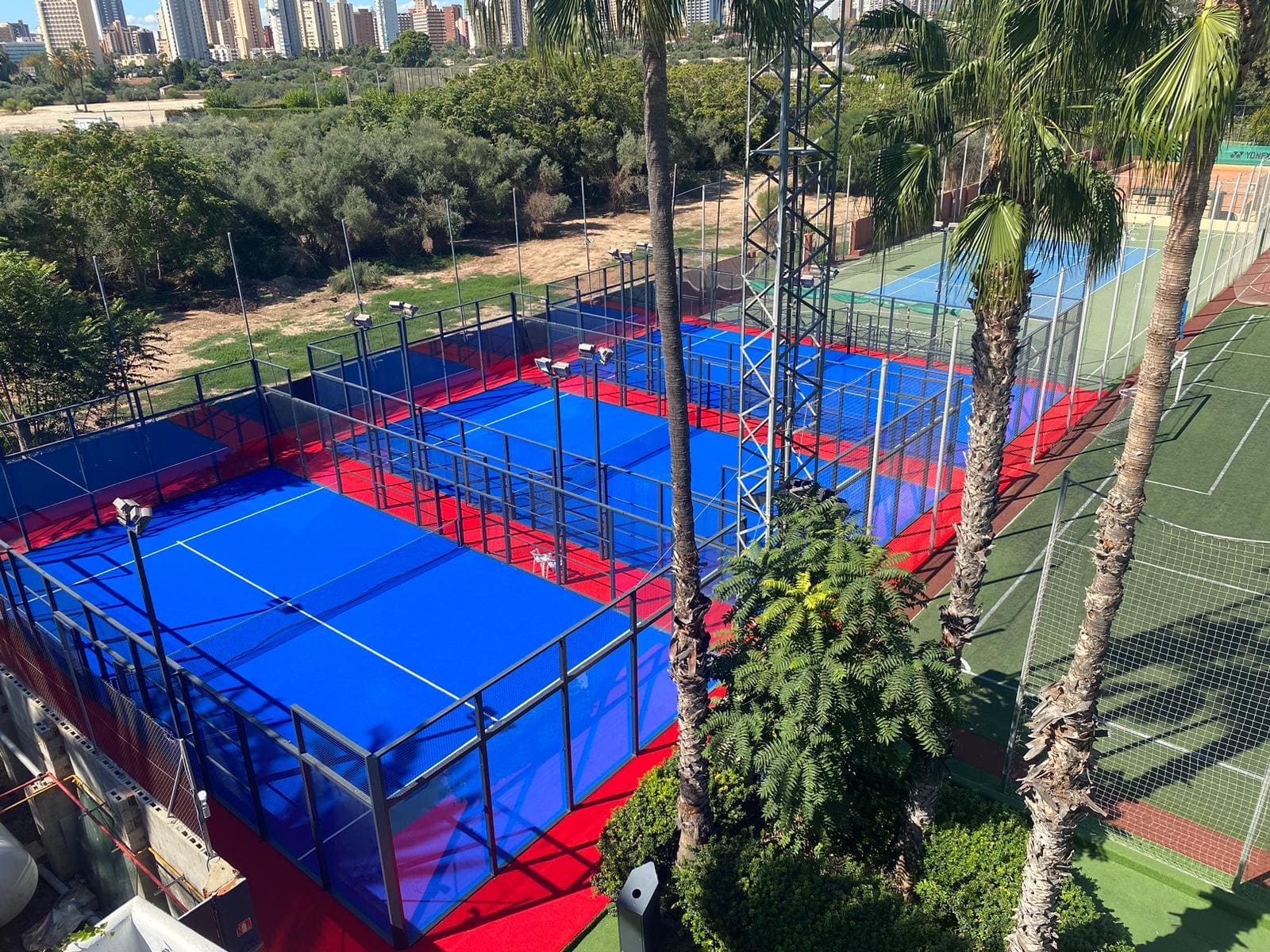 Improvements to paddle tennis court facilities at Lope de Vega School